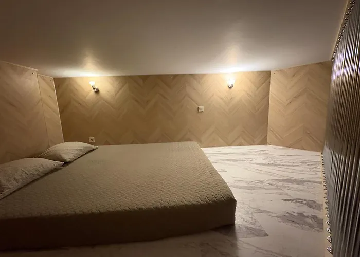 Apartament Cat Garden Premium